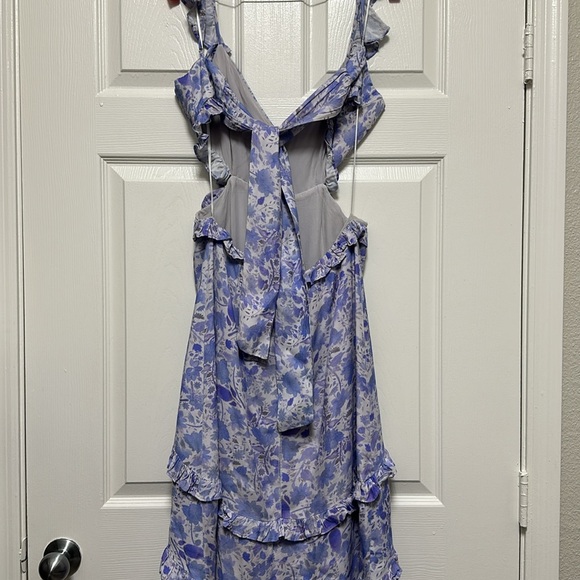 ASTR The Label Cassis Dress in Blue Floral Size Small - Picture 9 of 10
